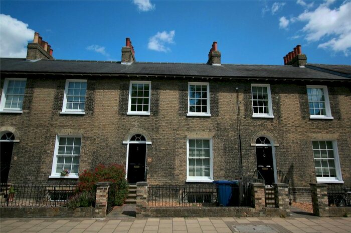 4 Bedroom Terraced House To Rent In New Square, Cambridge, Cambridgeshire, CB1