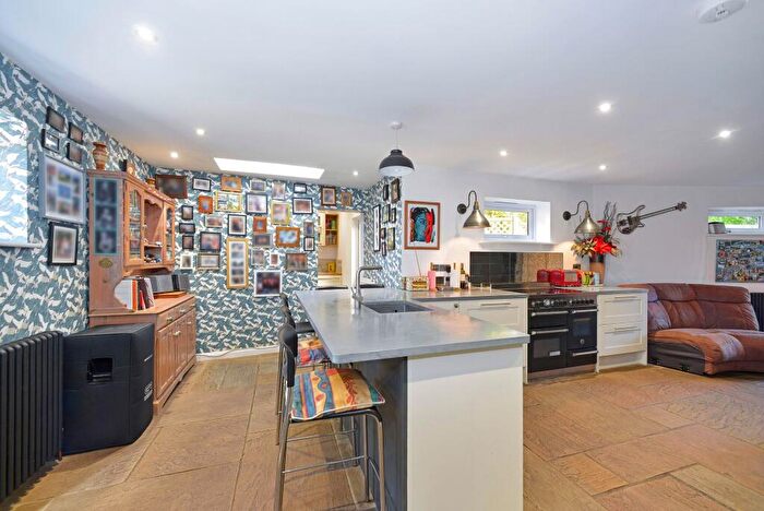 4 Bedroom End Of Terrace House For Sale In Mead Road, Cranleigh, GU6