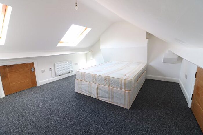 2 Bedroom Flat To Rent In Croyland Road, London, N9