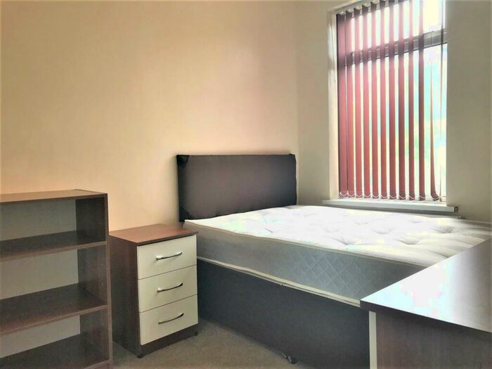 5 Bedroom End Of Terrace House To Rent In Gleave Road, Selly Oak, Birmingham, B29