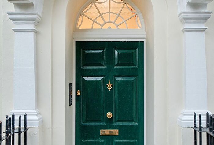 2 Bedroom Flat For Sale In Park Place, Clifton, Bristol, BS8