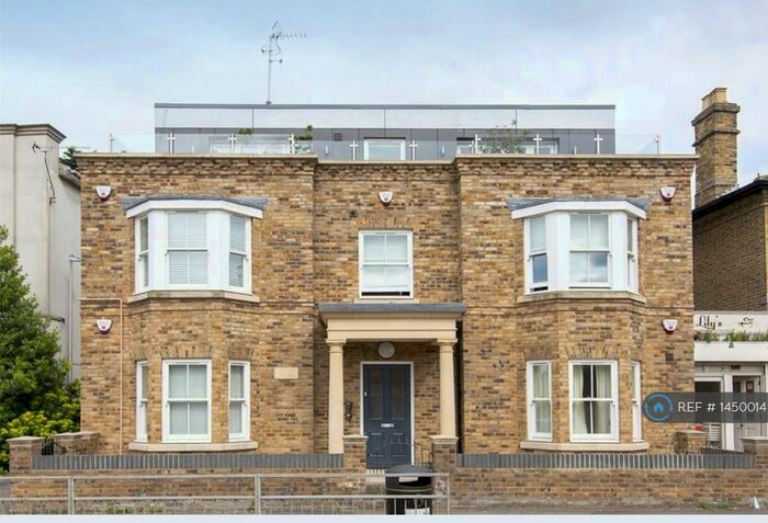 2 Bedroom Flat To Rent In High Rd, Woodford Green, IG8
