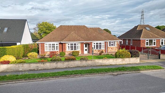 4 Bedroom Detached Bungalow For Sale In Blacksmith Lane, Chesterfield, S44