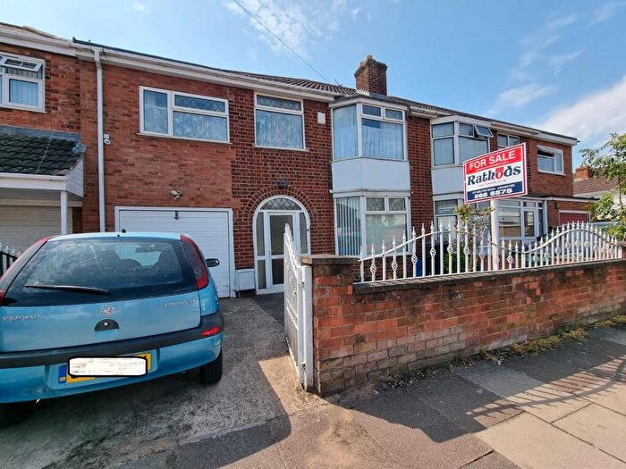 5 Bedroom Semi-Detached House For Sale In Doncaster Road, Leicester, LE4
