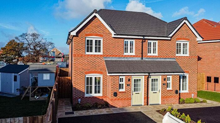 3 Bedroom Semi-Detached House To Rent In Clive Road, Crewe, CW1