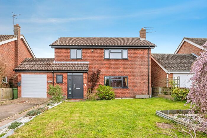 3 Bedroom Detached House For Sale In Wathen Way, Marsham, Norwich, NR10