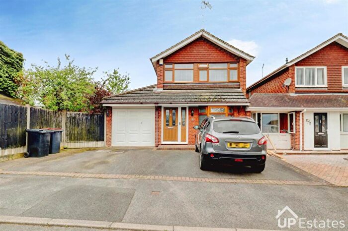 3 Bedroom Detached House For Sale In Rothesay Close, Nuneaton, CV10