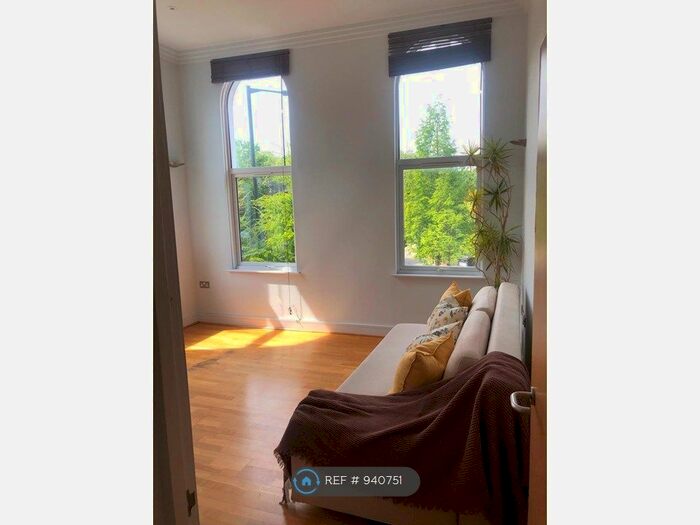 1 Bedroom Flat To Rent In Eastway, London, E9