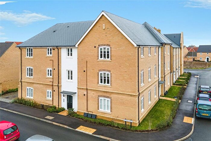 2 Bedroom Flat For Sale In Rosehip Chase, Ely, Cambridgeshire, CB6