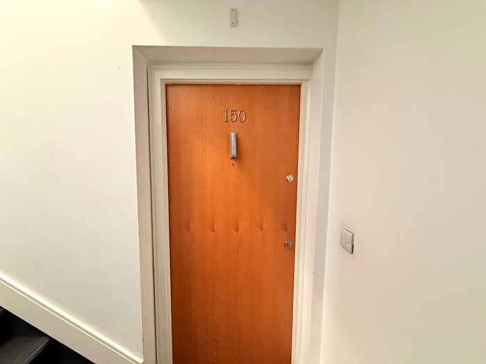 2 Bedroom Apartment To Rent In Fore Hamlet, Ipswich, IP3