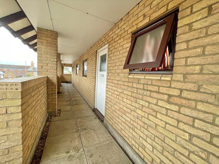 3 Bedroom Maisonette For Sale In Furrowfields Road, Chatteris, PE16