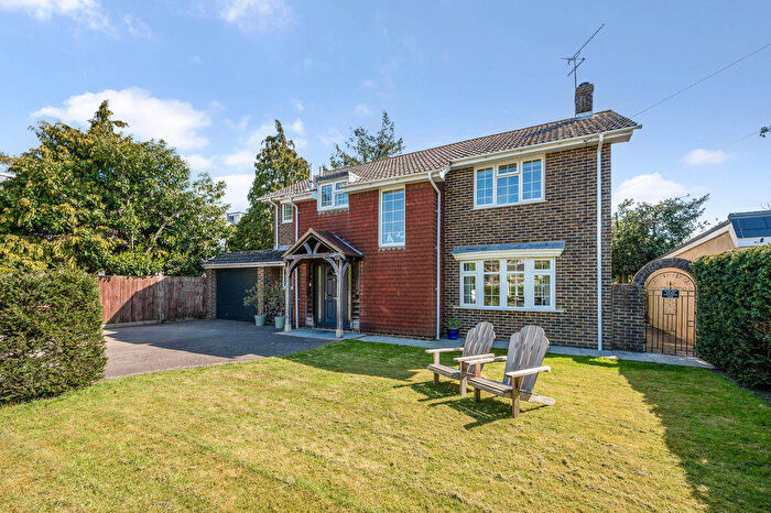 4 Bedroom Detached House For Sale In Western Avenue, Emsworth, PO10