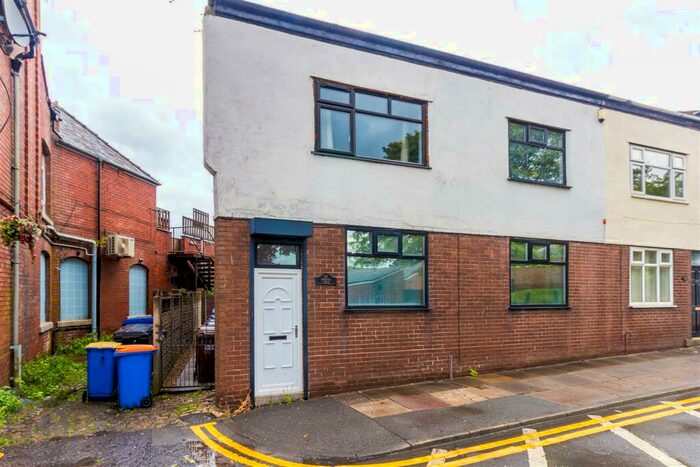 1 Bedroom Flat To Rent In Castle Street, Tyldesley, Manchester, M29