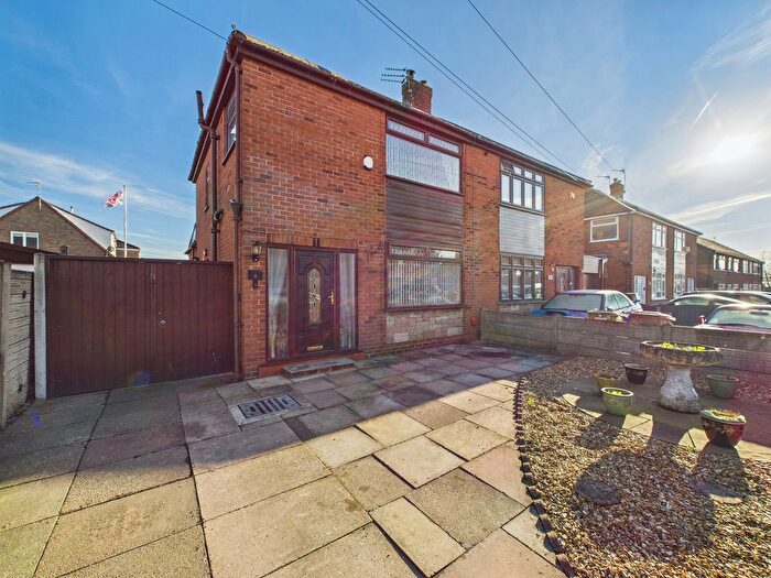 3 Bedroom Semi-Detached House For Sale In Legh Road, Haydock, WA11