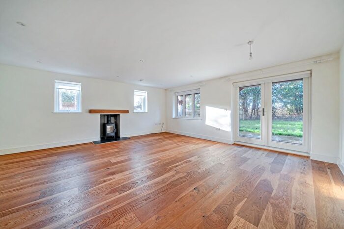 3 Bedroom Detached House To Rent In Goulburn Gardens, Betchworth, RH3