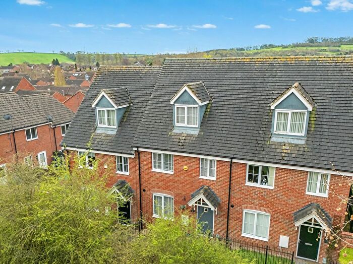 3 Bedroom Town House For Sale In Oxgang Close, Calverton, Nottingham, NG14