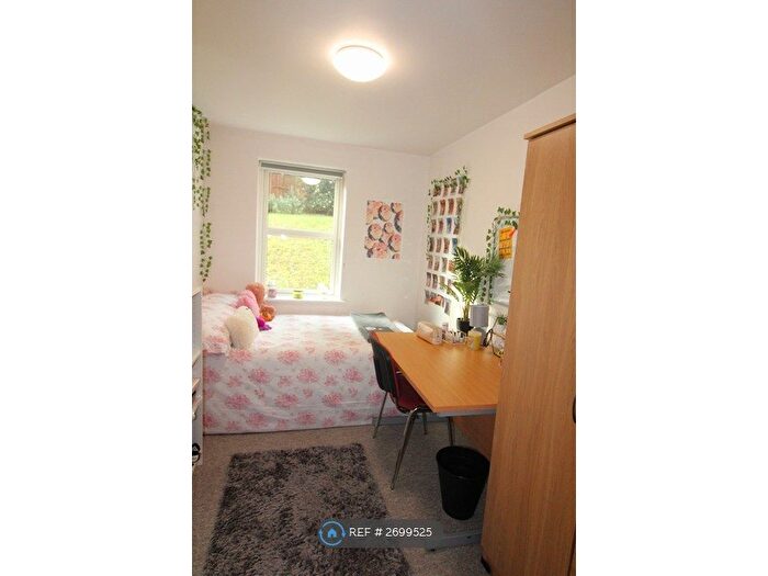 3 Bedroom Flat To Rent In Greenhill Road, Winchester, SO22