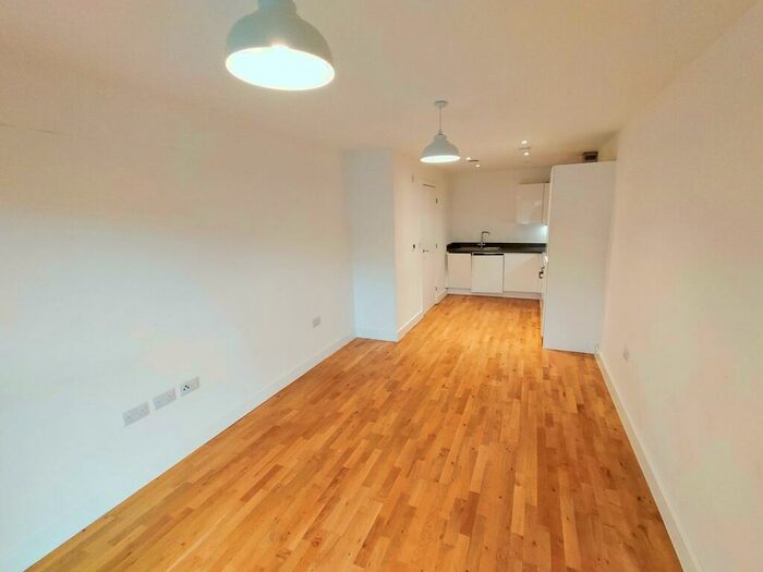 1 Bedroom Flat To Rent In Park Place, Stevenage, SG1