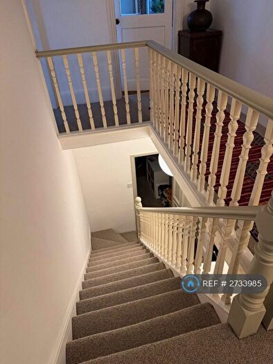 3 Bedroom Flat To Rent In Gordon Rd, South Woodford, E18