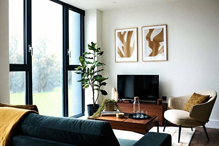 3 Bedroom Apartment To Rent In Uncle Leeds, Whitehall, Leeds, LS12