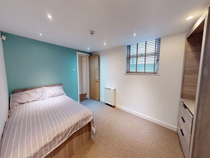 4 Bedroom Property To Rent In Hyde Terrace, Hyde Park, Leeds, LS2