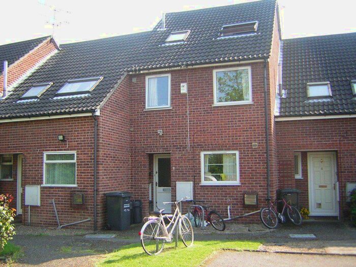 3 Bedroom Property To Rent In St. Marys Close, Loughborough, LE11