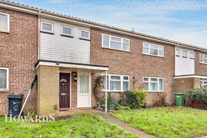 2 Bedroom Flat For Sale In Henham Road, Lowestoft, NR32