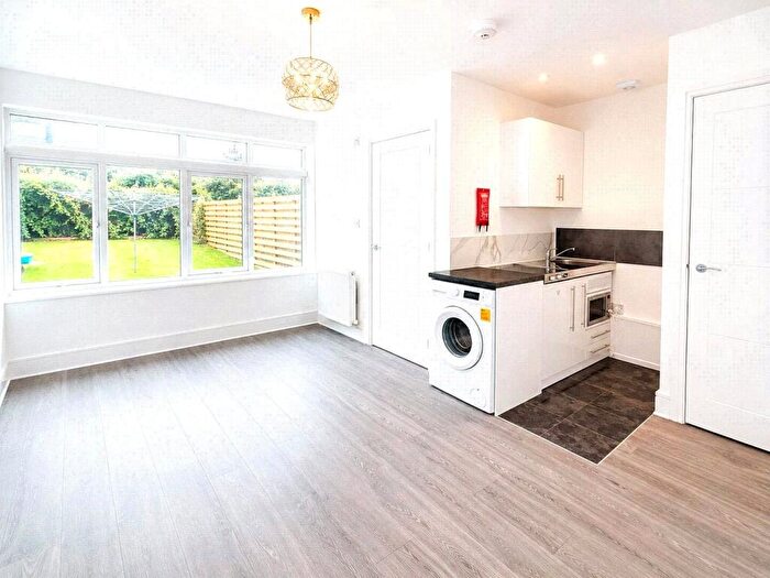 Apartment To Rent In Elizabeth Way, Harlow, Essex, CM19
