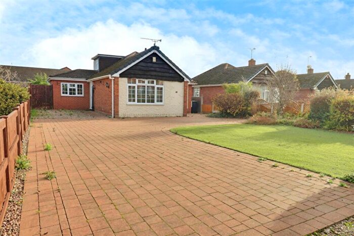 2 Bedroom Bungalow For Sale In Stoneley Road, Crewe, CW1