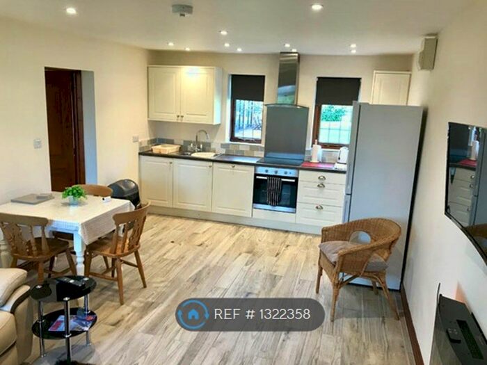 1 Bedroom Bungalow To Rent In The Gatehouse, Cadeby, Nuneaton, Warwickshire CV13