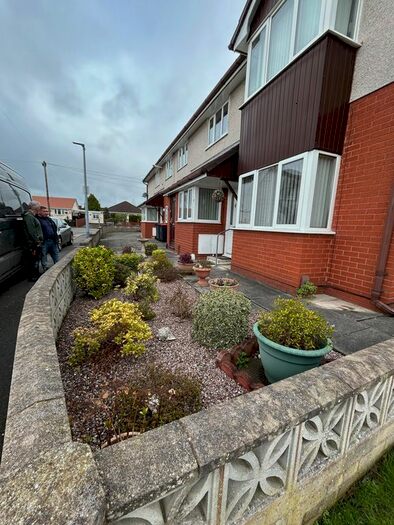 2 Bedroom Flat To Rent In Cygnet Close, Great Sutton, Ellesmere Port, CH66