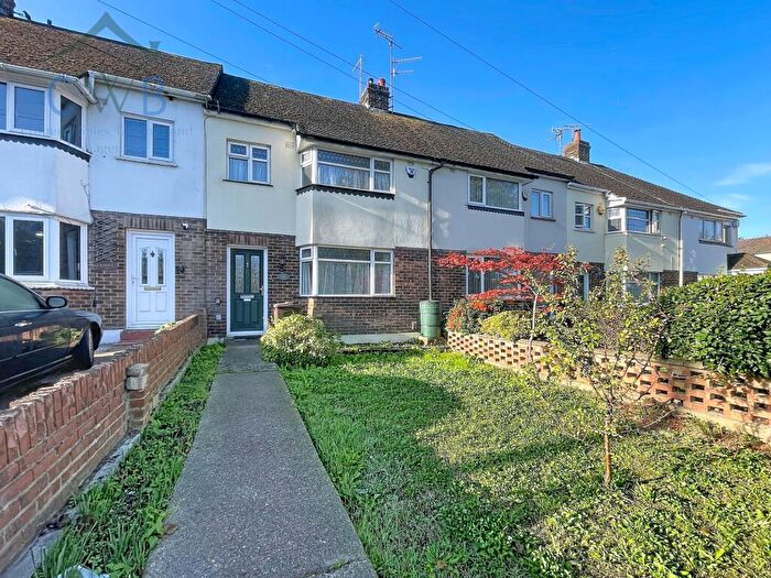 3 Bedroom Terraced House For Sale In Capstone Road, Chatham, ME5