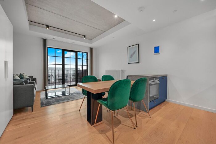 1 Bedroom Flat For Sale In Agar House, Orchard Place, E14