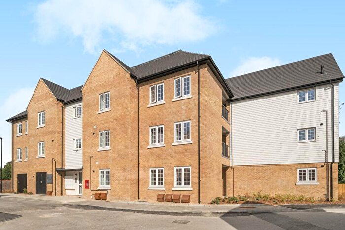 1 Bedroom Flat To Rent In Porter Street, Alton, Hampshire, GU34