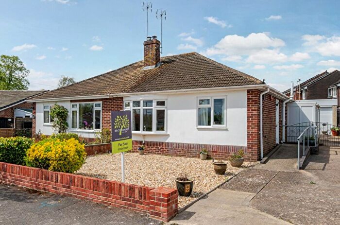 2 Bedroom Semi-Detached Bungalow For Sale In The Crescent, Andover, SP10