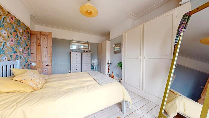 4 Bedroom Detached House For Sale In Spa Road, Weymouth, DT3