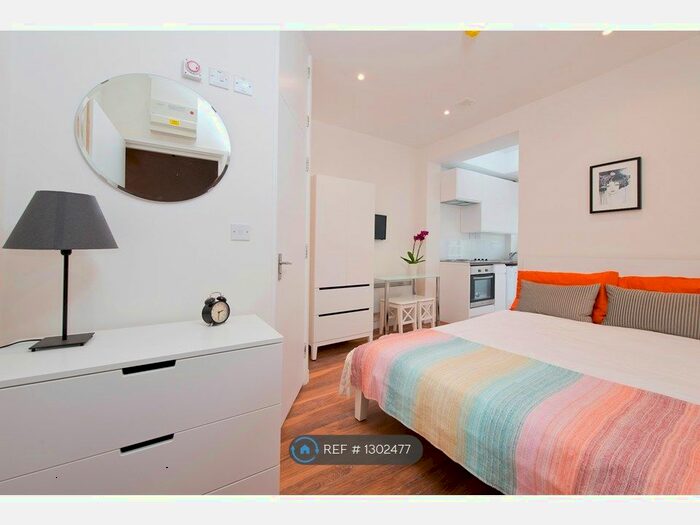 Studio To Rent In Bloemfontein Avenue, London, W12