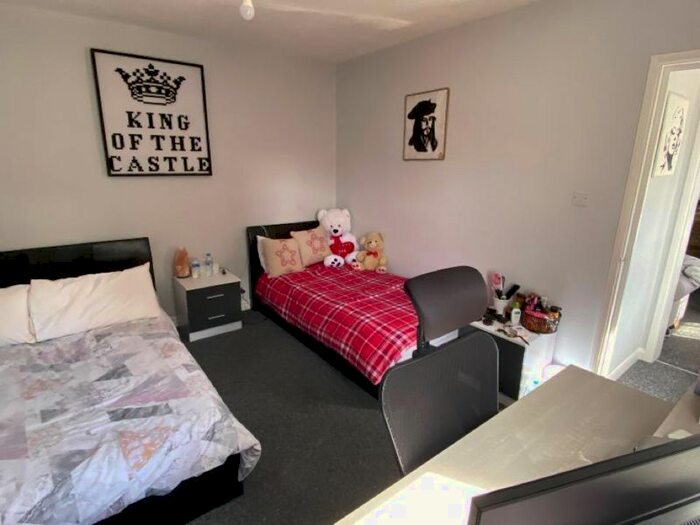 1 Bedroom Flat To Rent In High Street, Leagrave, Luton, LU4