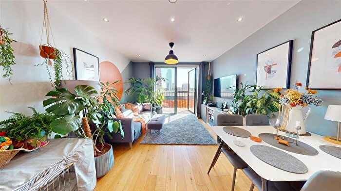 1 Bedroom Flat For Sale In Vimto Gardens, Chapel Street, Salford, M3