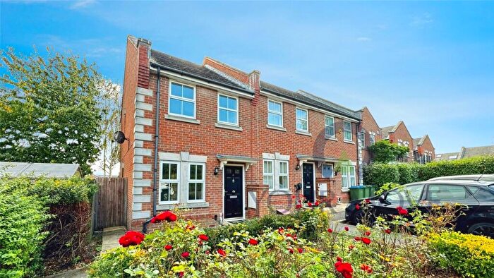 2 Bedroom End Of Terrace House To Rent In Kendall Road, London, SE18