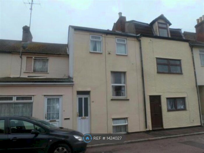 3 Bedroom Terraced House To Rent In Albermale Street, Harwich, CO12
