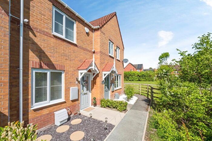 2 Bedroom Town House For Sale In Comrades Place, Goldthorpe, Rotherham, S63