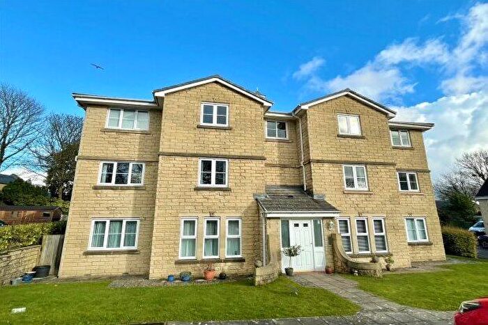 2 Bedroom Flat To Rent In Gleneagles Drive, Lancaster, LA1