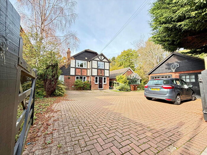 4 Bedroom Detached House For Sale In Secluded Detached Home In Prime Rainham Position - Sienna Court, ME8