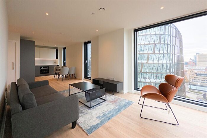 2 Bedroom Apartment To Rent In The Stile, Meadowside, M4