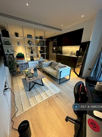 Studio To Rent In Biscayne Avenue, London, E14