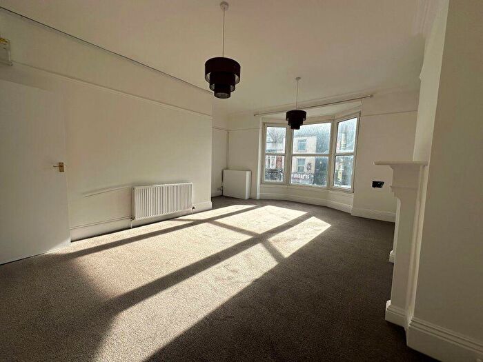 2 Bedroom Flat To Rent In Wellingborough Road, Northampton, NN1