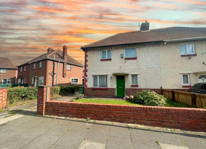 3 Bedroom Semi-Detached House For Sale In Hardale Grove, Redcar, TS10