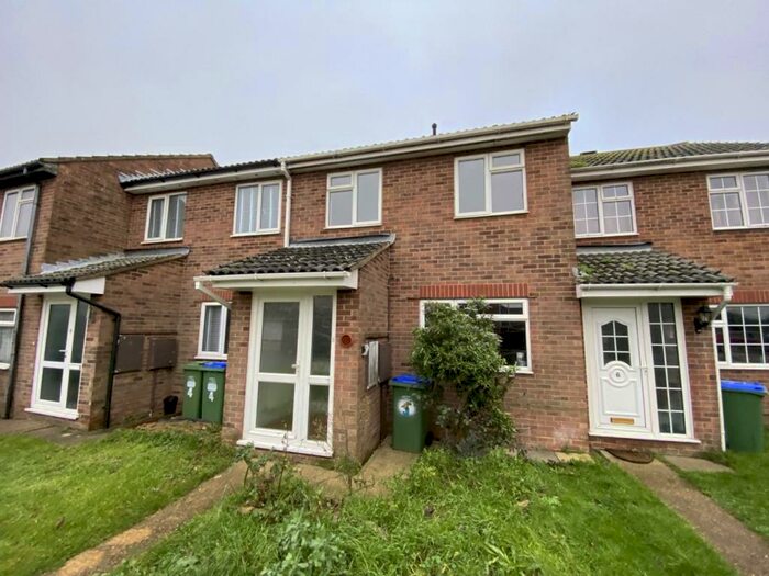 2 Bedroom House To Rent In Downs View, Peacehaven, East Sussex, BN10