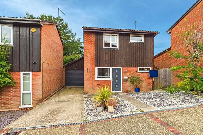 3 Bedroom Detached House To Rent In Gainsborough, Bracknell, Berkshire, RG12